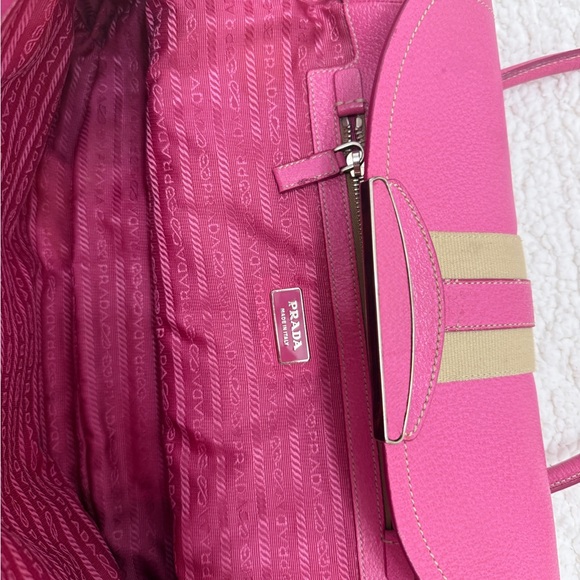 VINTAGE PRADA - Picture 6 of 8